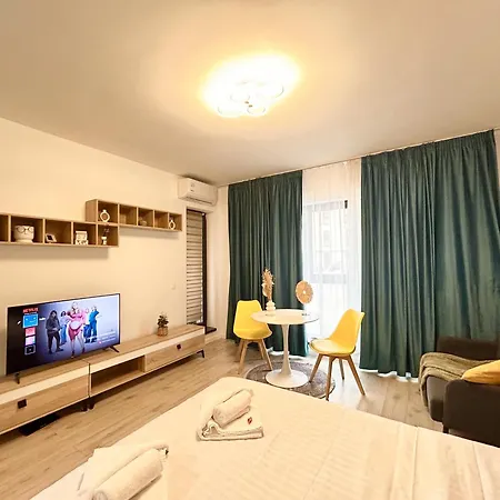 Lejlighed Modern - Near Plaza Mall With Balcony *