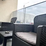Modern - Near Plaza Mall With Balcony Bukarest