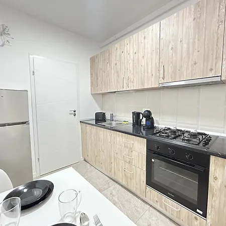Modern - Near Plaza Mall With Balcony * Bucharest