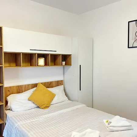 Modern - Near Plaza Mall With Balcony Апартаменты Бухарест