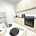 Modern - Near Plaza Mall With Balcony * Bucarest
